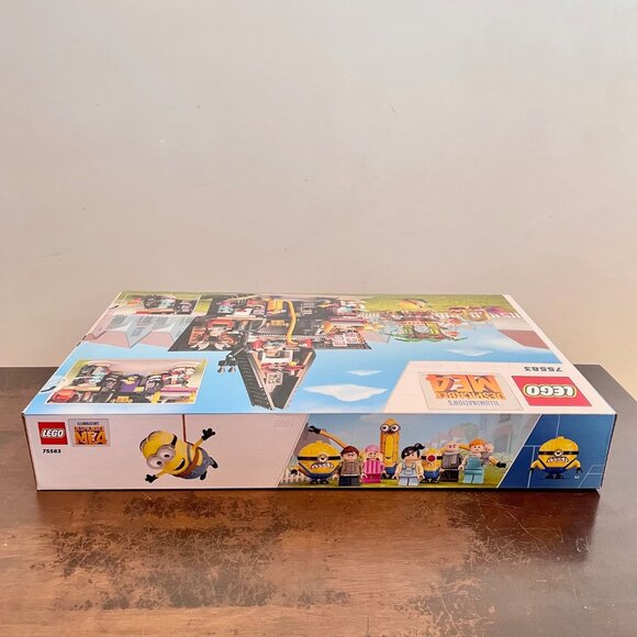 Lego 75583 Minions and Gru's Family Mansion NIB New in Hand - Picture 10 of 16